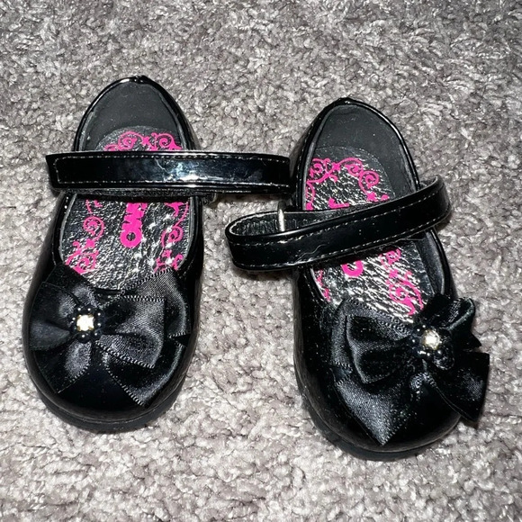 Baby Girl Shoe Bundle - Picture 2 of 16